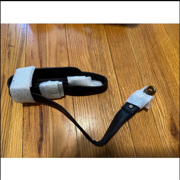 Clava Large Leather Tote Bag - Picture 6 of 6